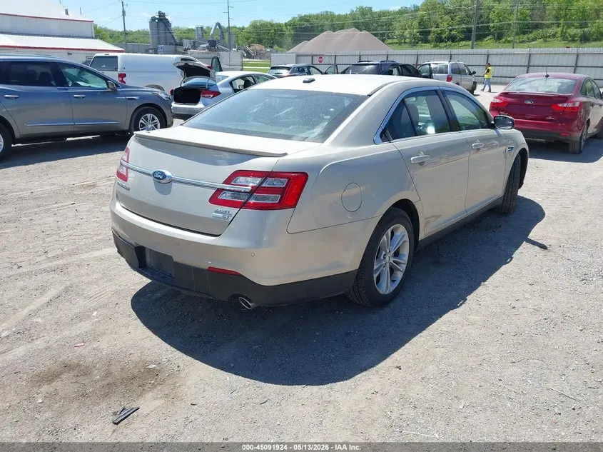 2018 FORD TAURUS SEL
