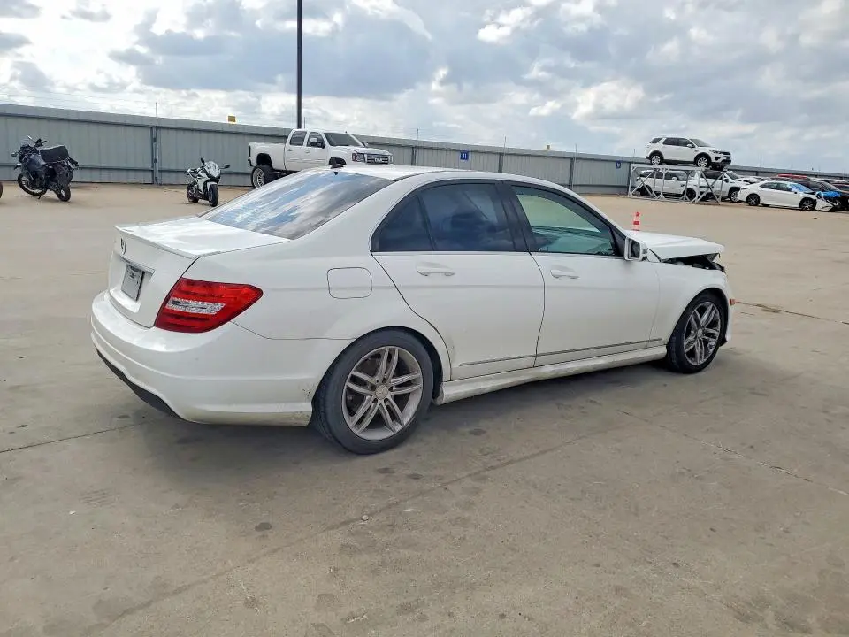2014 MERCEDES-BENZ C 250  