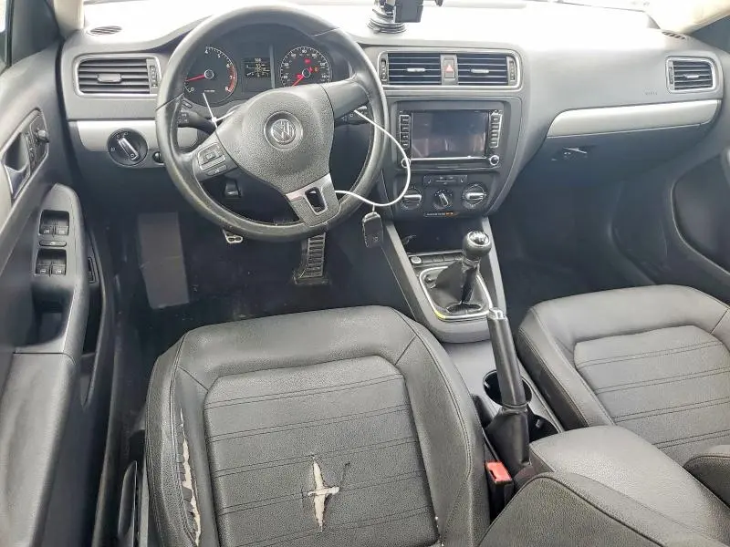 2011 VOLKSWAGEN JETTA SEL  