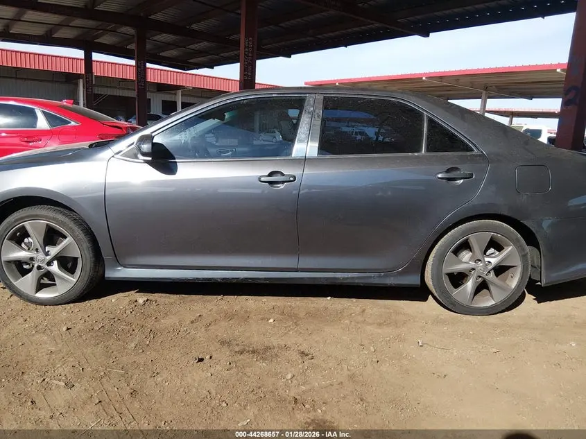 2014 TOYOTA CAMRY SE SPORT