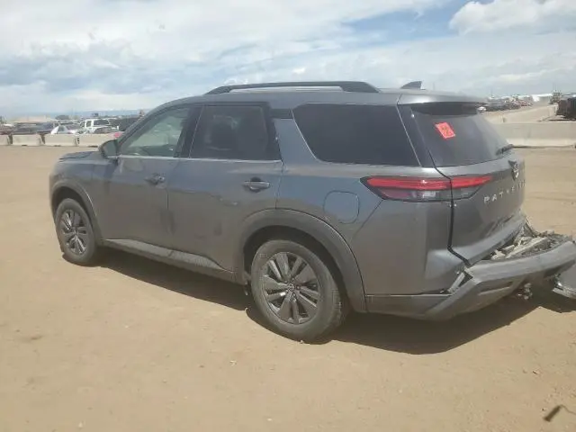 2024 NISSAN PATHFINDER SV  
