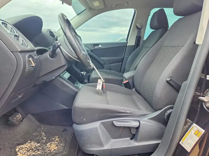2014 VOLKSWAGEN TIGUAN S  