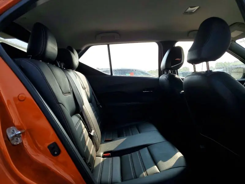 2019 NISSAN KICKS SR  