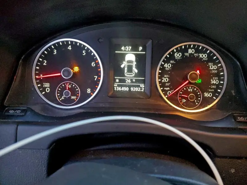 2014 VOLKSWAGEN TIGUAN S  