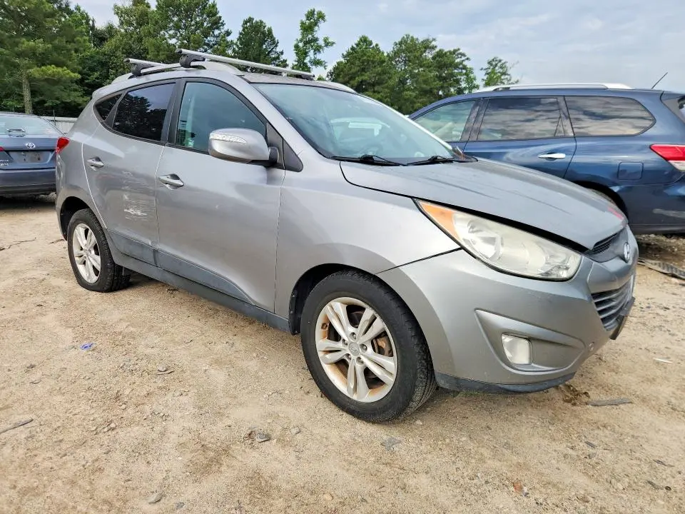 2013 HYUNDAI TUCSON GLS  