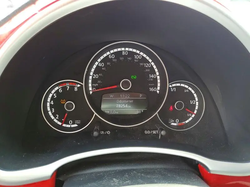 2016 VOLKSWAGEN BEETLE S/SE  