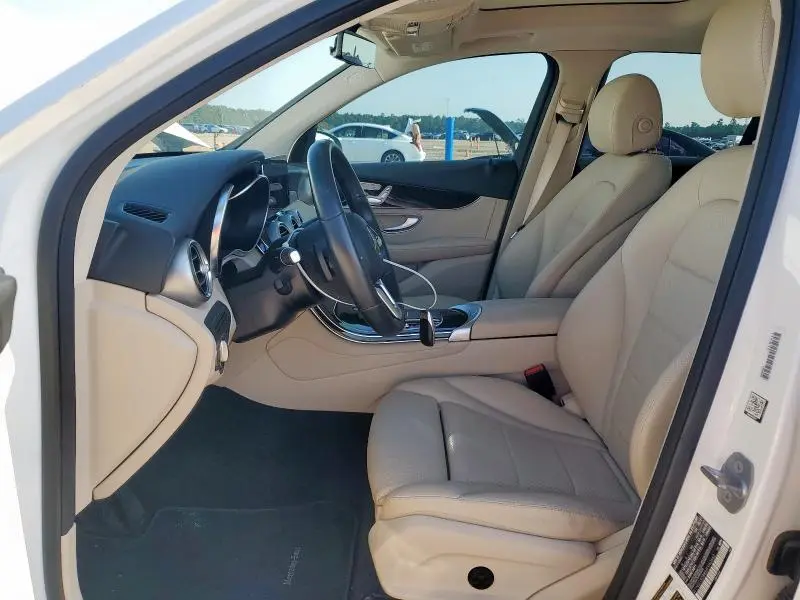 2021 MERCEDES-BENZ GLC 300  