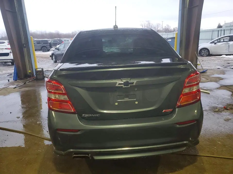 2020 CHEVROLET SONIC LT  