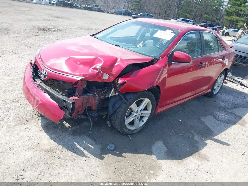 2012 TOYOTA CAMRY SE