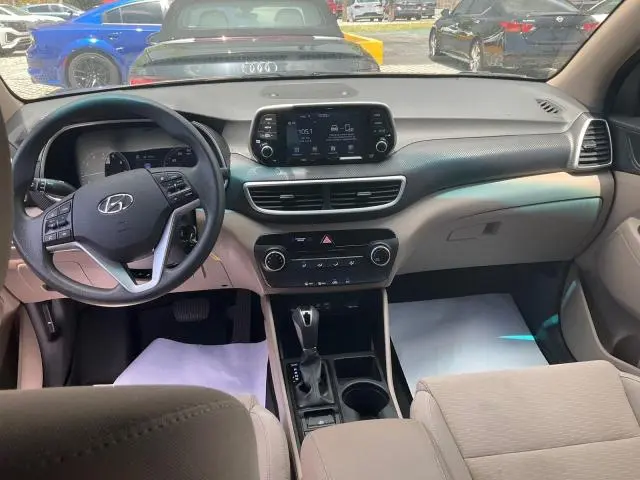 2019 HYUNDAI TUCSON SE  