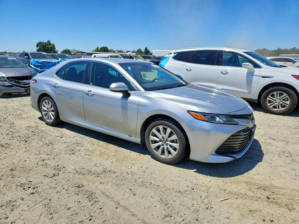 2018 TOYOTA CAMRY LE  