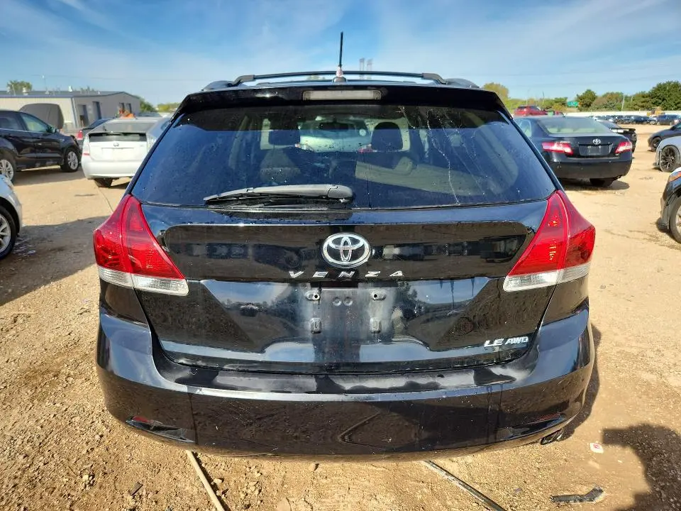 2013 TOYOTA VENZA LE  