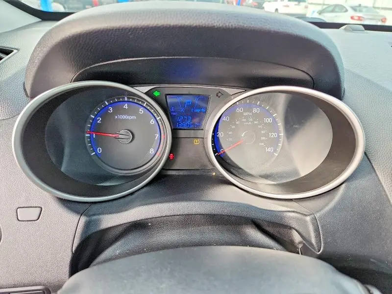 2015 HYUNDAI TUCSON SE  