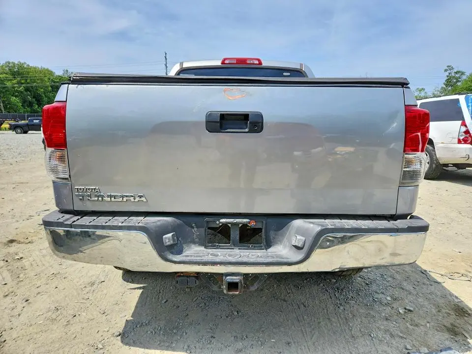 2010 TOYOTA TUNDRA CREWMAX SR5  