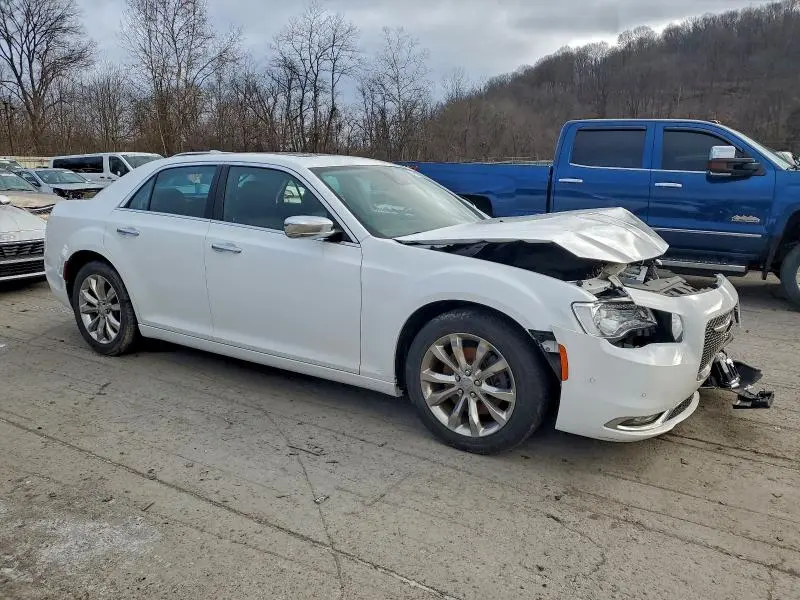2019 CHRYSLER 300 LIMITED  