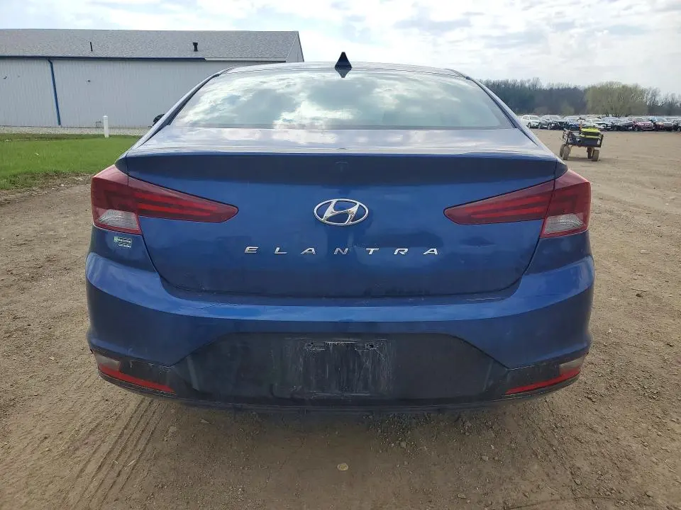 2020 HYUNDAI ELANTRA SEL  