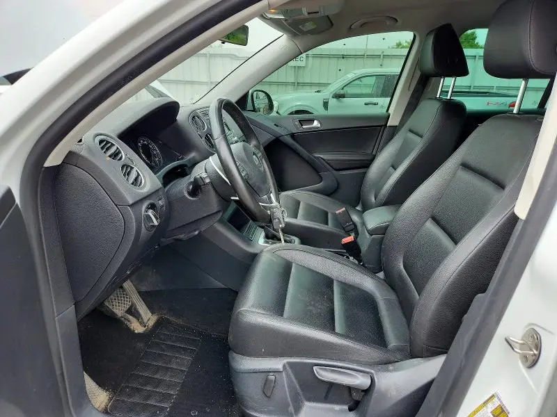 2014 VOLKSWAGEN TIGUAN S  