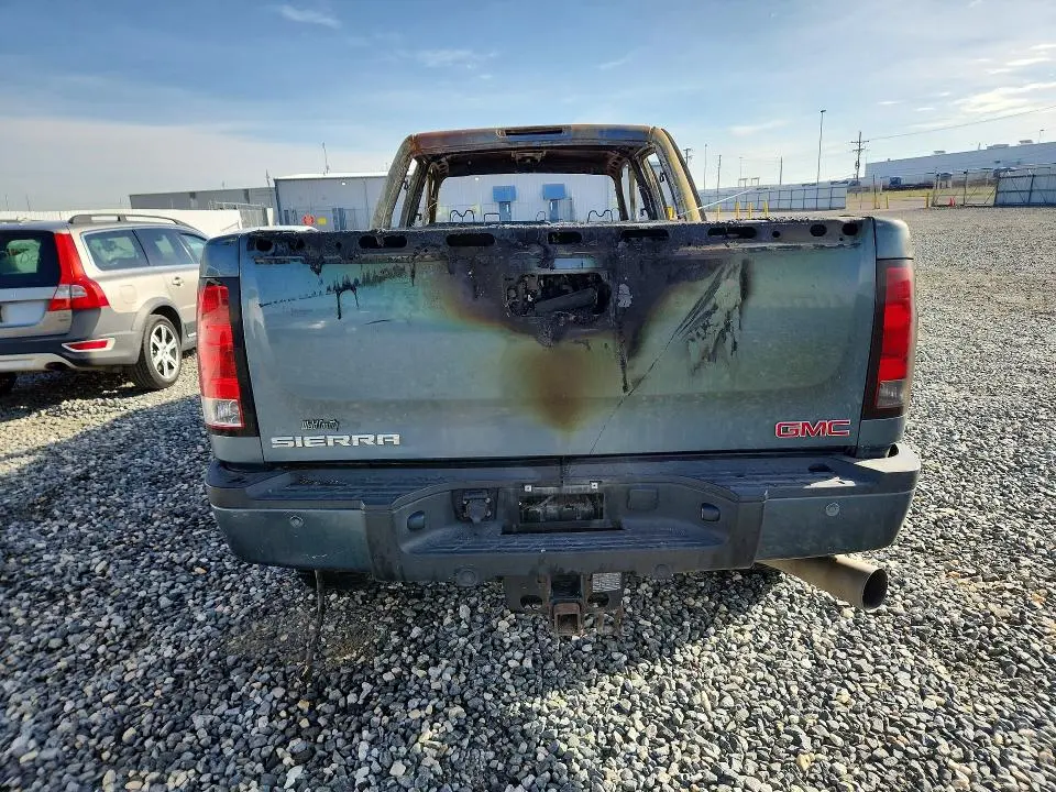 2011 GMC SIERRA K2500 DENALI  