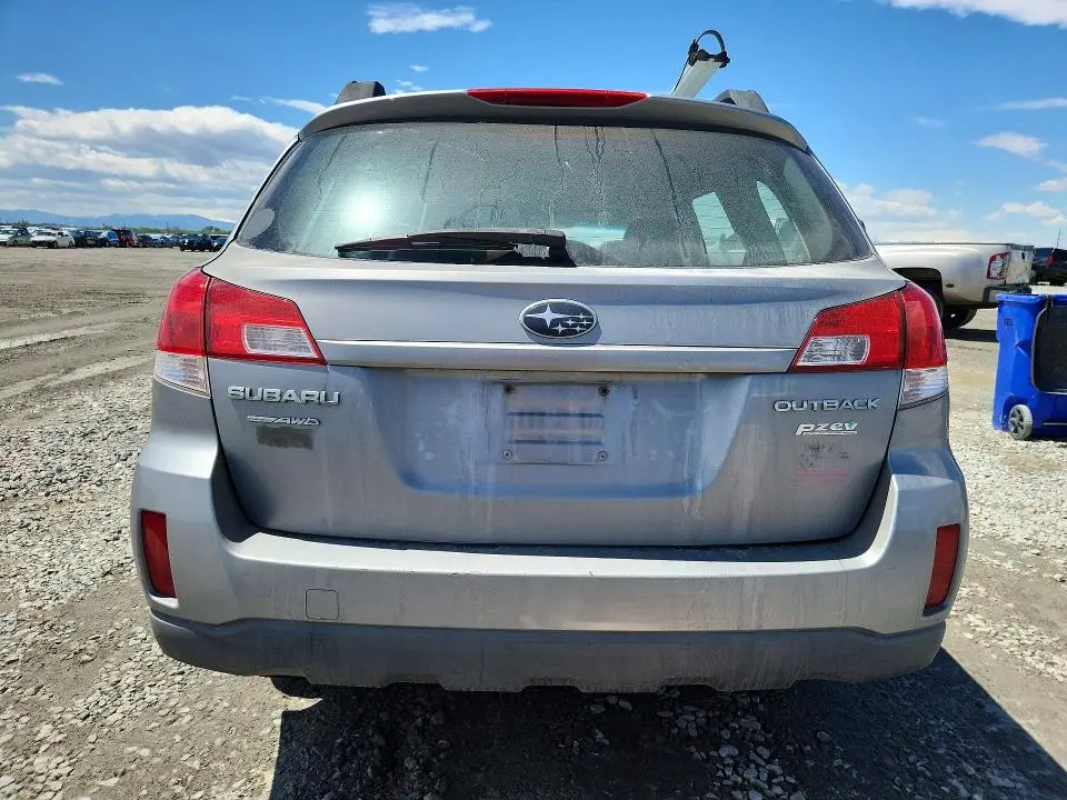 2011 SUBARU OUTBACK   