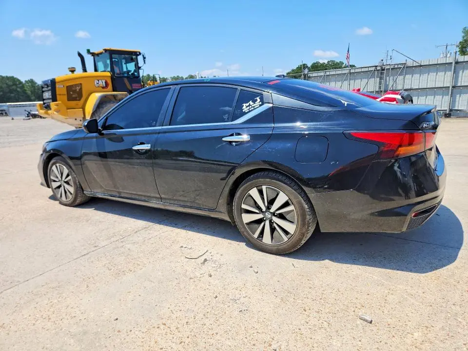 2021 NISSAN ALTIMA SV  