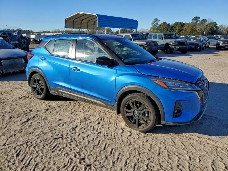 2024 NISSAN KICKS SR  