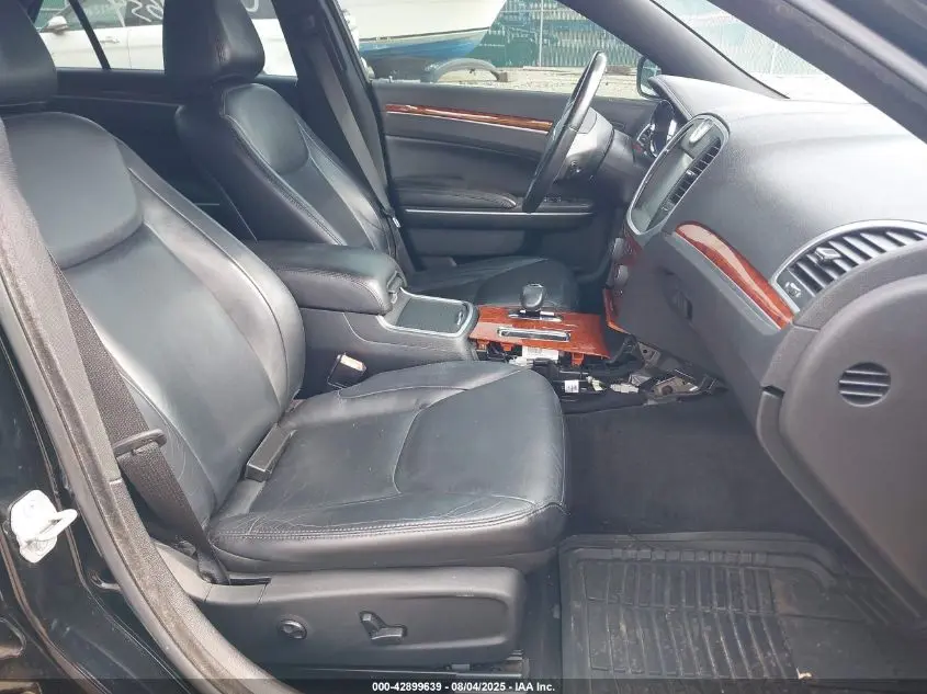 2012 CHRYSLER 300 LIMITED