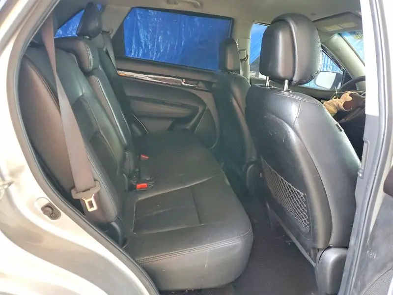 2013 KIA SORENTO LX  