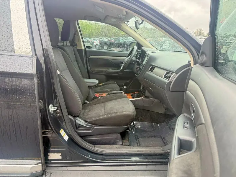 2018 MITSUBISHI OUTLANDER ES  