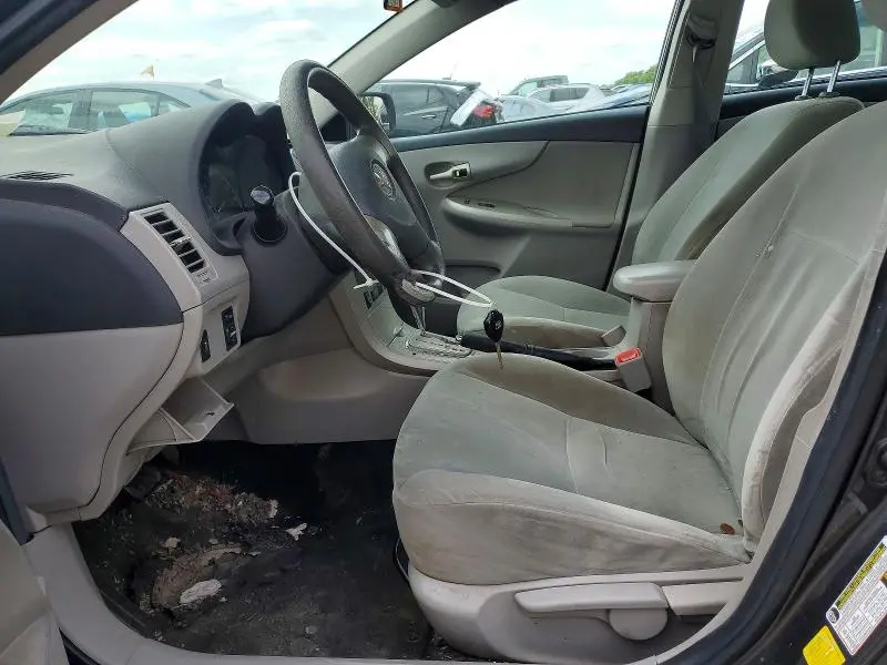 2011 TOYOTA COROLLA LE  