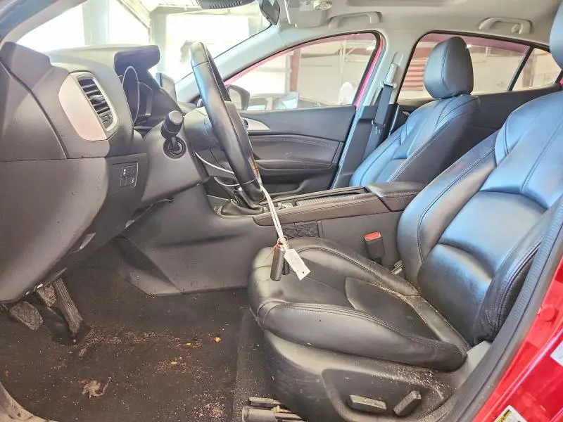 2017 MAZDA 3 TOURING  