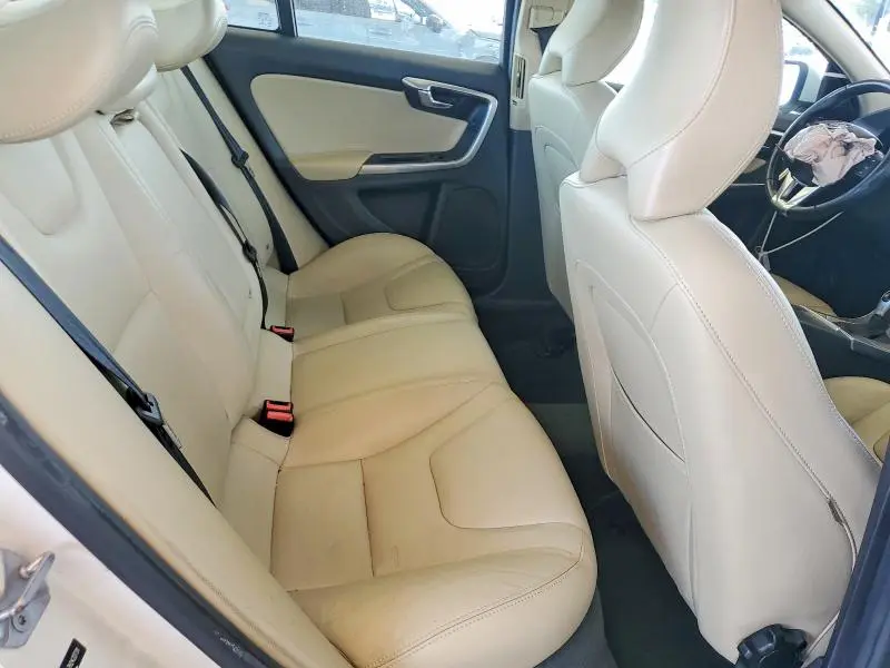 2017 VOLVO S60   