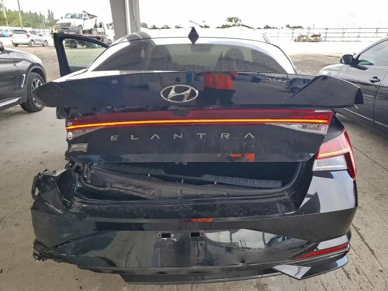 2022 HYUNDAI ELANTRA SEL  