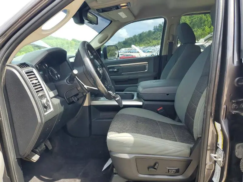2016 RAM 2500 SLT  