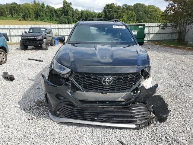 2021 TOYOTA HIGHLANDER XSE  