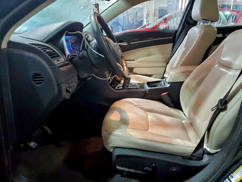 2016 CHRYSLER 300 LIMITED  