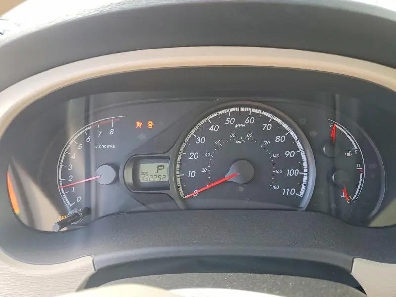 2012 TOYOTA SIENNA LE  