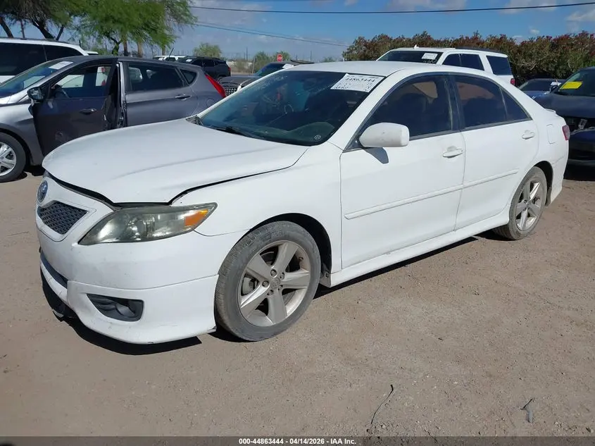 2010 TOYOTA CAMRY SE