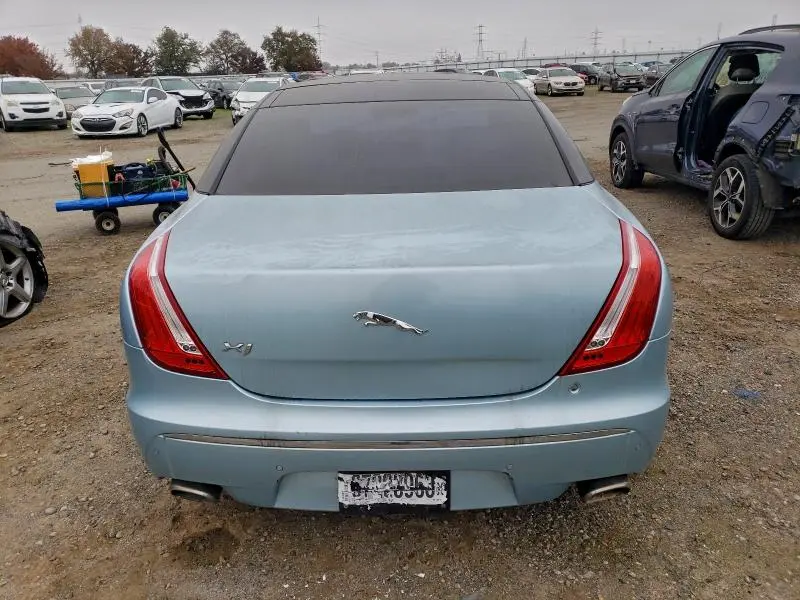 2012 JAGUAR XJ   