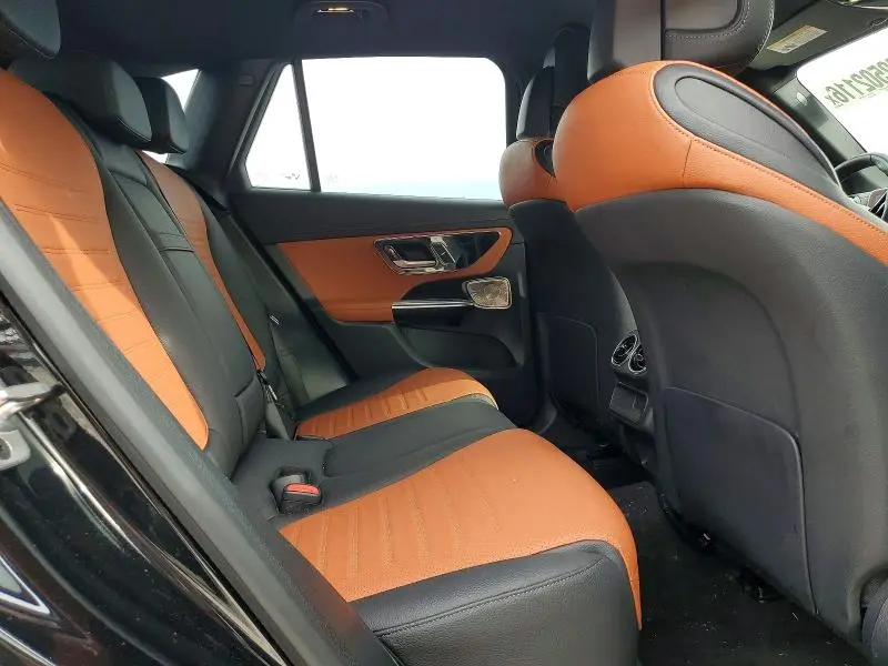 2024 MERCEDES-BENZ GLC 300  