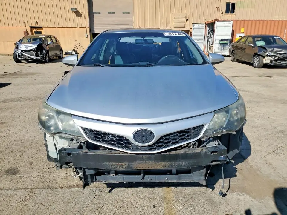 2012 TOYOTA CAMRY SE  