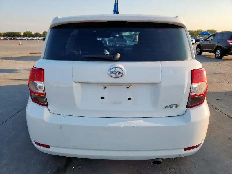 2011 TOYOTA SCION XD   