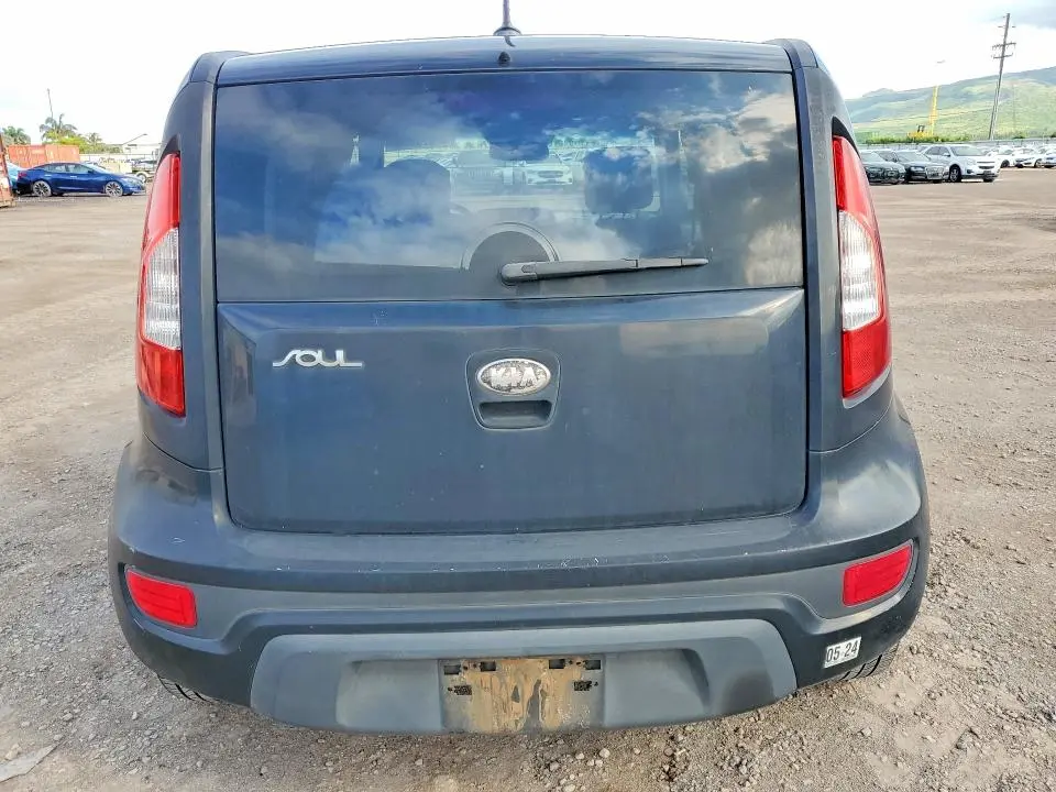 2013 KIA SOUL +  
