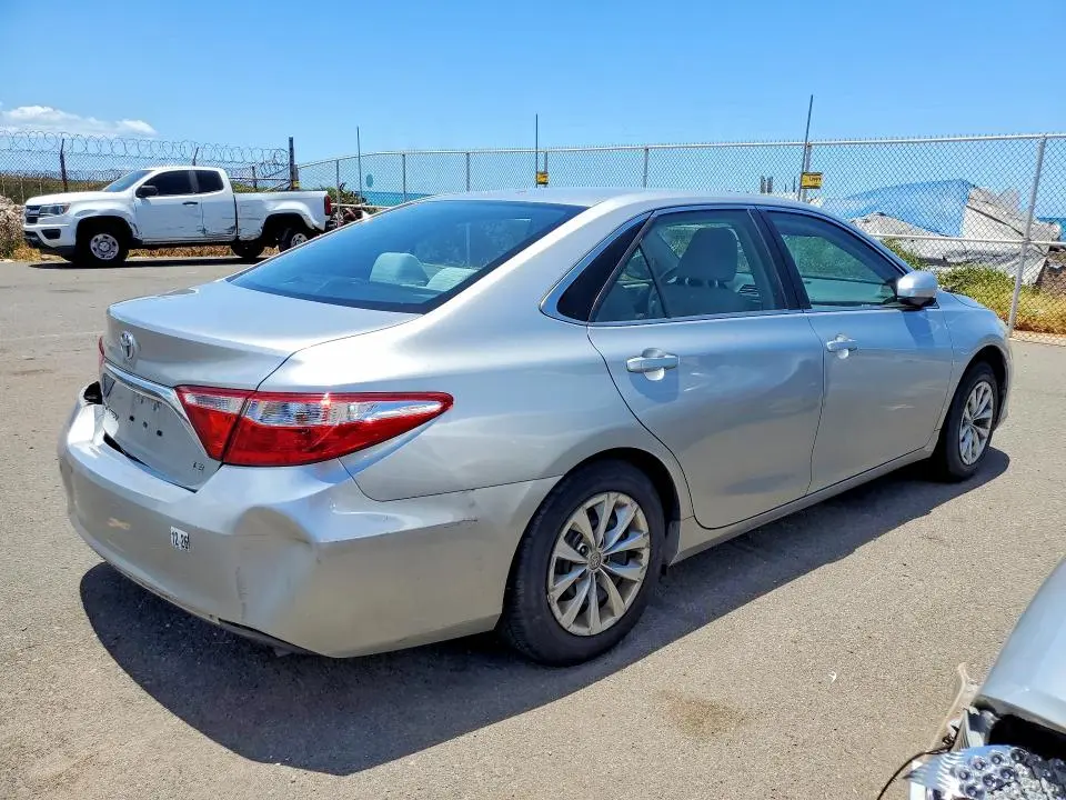 2015 TOYOTA CAMRY LE  