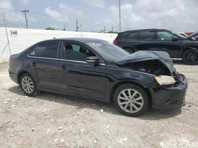 2013 VOLKSWAGEN JETTA SE  
