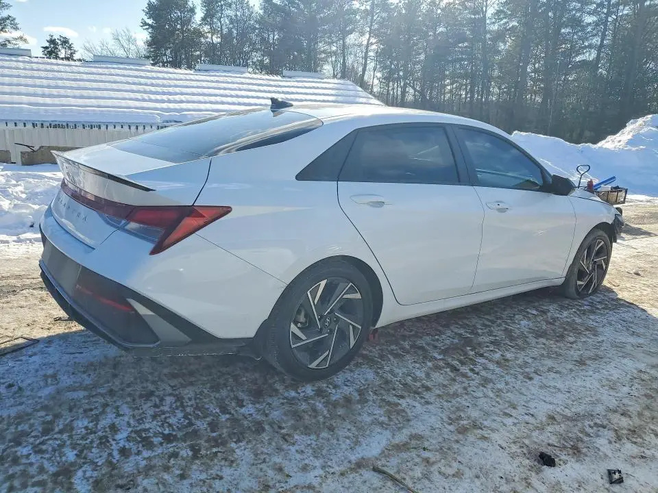 2025 HYUNDAI ELANTRA SEL SPORT  