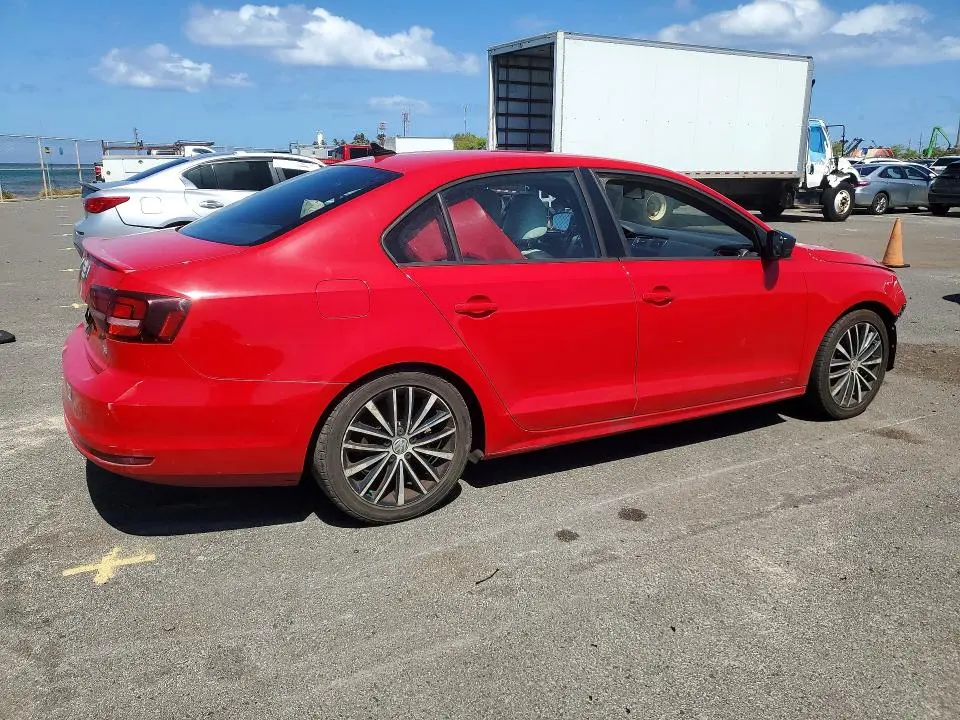 2016 VOLKSWAGEN JETTA SPORT  