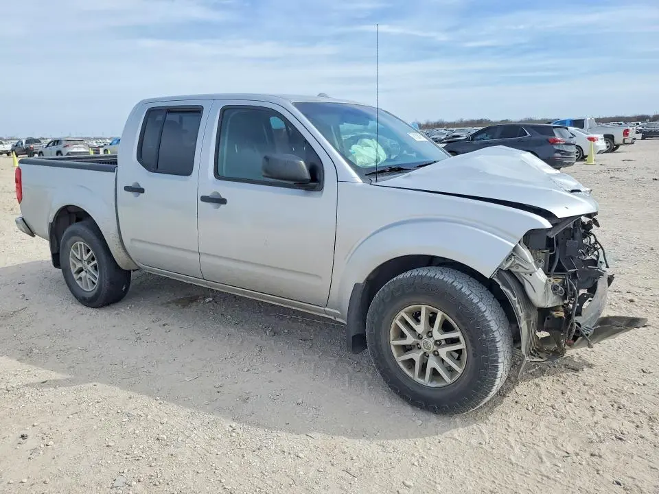 2017 NISSAN FRONTIER SV  