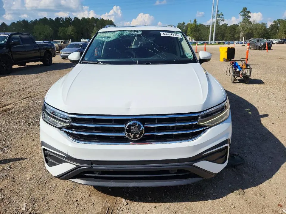 2024 VOLKSWAGEN TIGUAN SE  