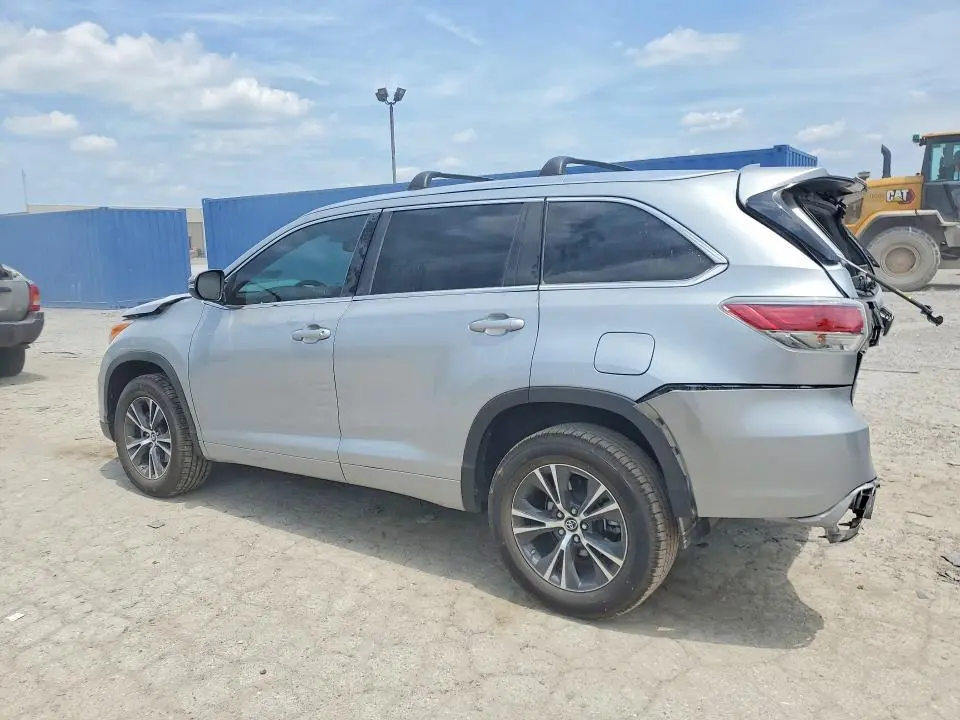 2016 TOYOTA HIGHLANDER XLE  