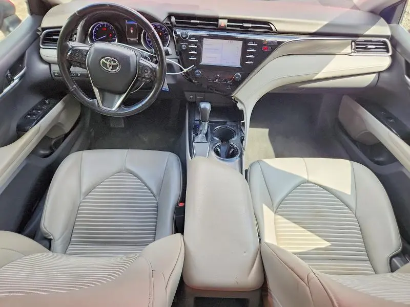 2019 TOYOTA CAMRY SE  